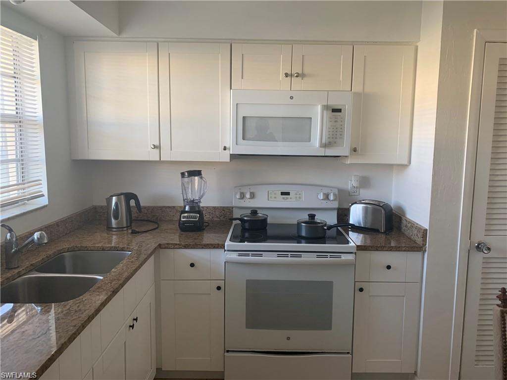 3325 Airport Pulling RD N # L1, NAPLES FL 34105