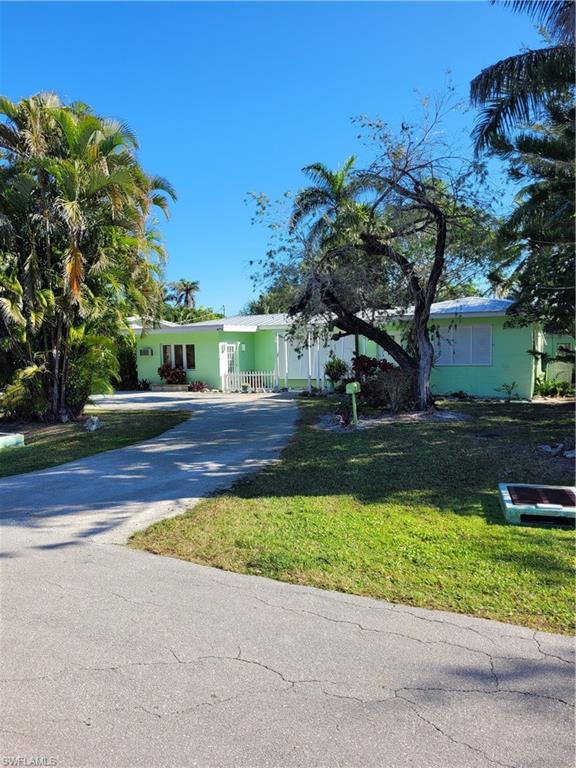870 Forest AVE, NAPLES FL 34102