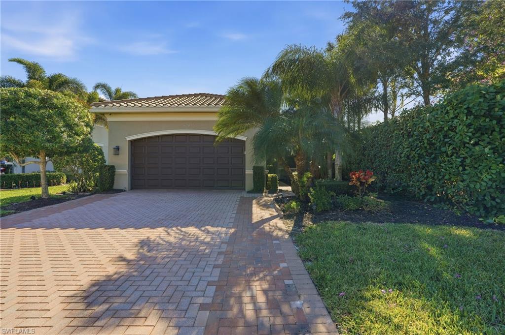 4194 Amelia WAY