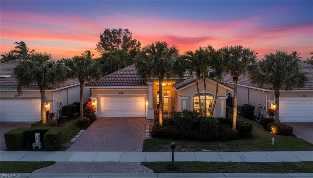 204 Glen Eagle CIR, NAPLES FL 34104