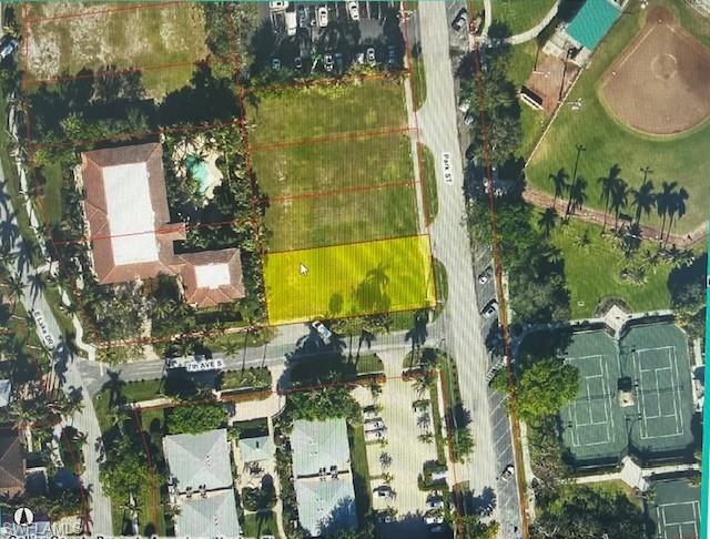 680 Park ST, NAPLES FL 34102
