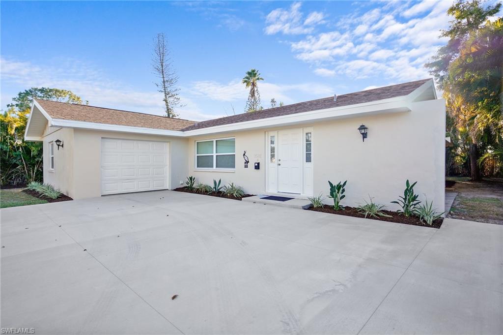 3581 Corana WAY, NAPLES FL 34105