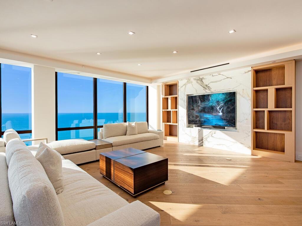 4951 Gulf Shore BLVD N # 101, NAPLES FL 34103