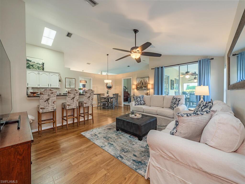 579 Raven WAY, NAPLES FL 34110