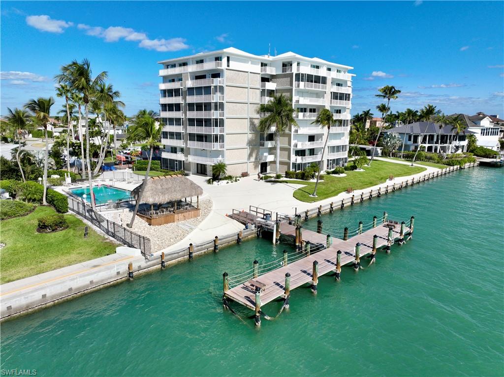 60 Pelican ST W 505