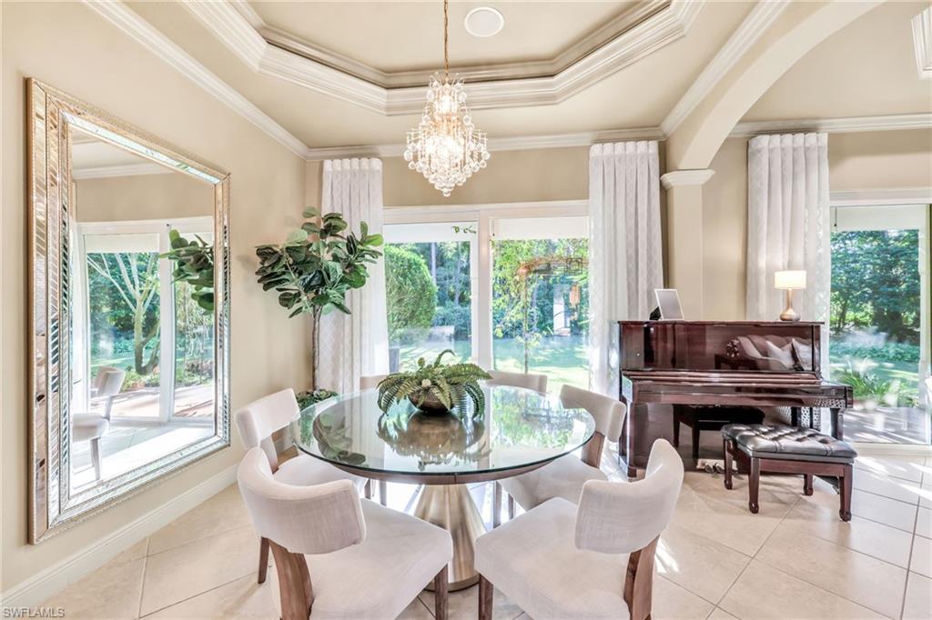 4000 Stonesthrow CT, NAPLES FL 34109