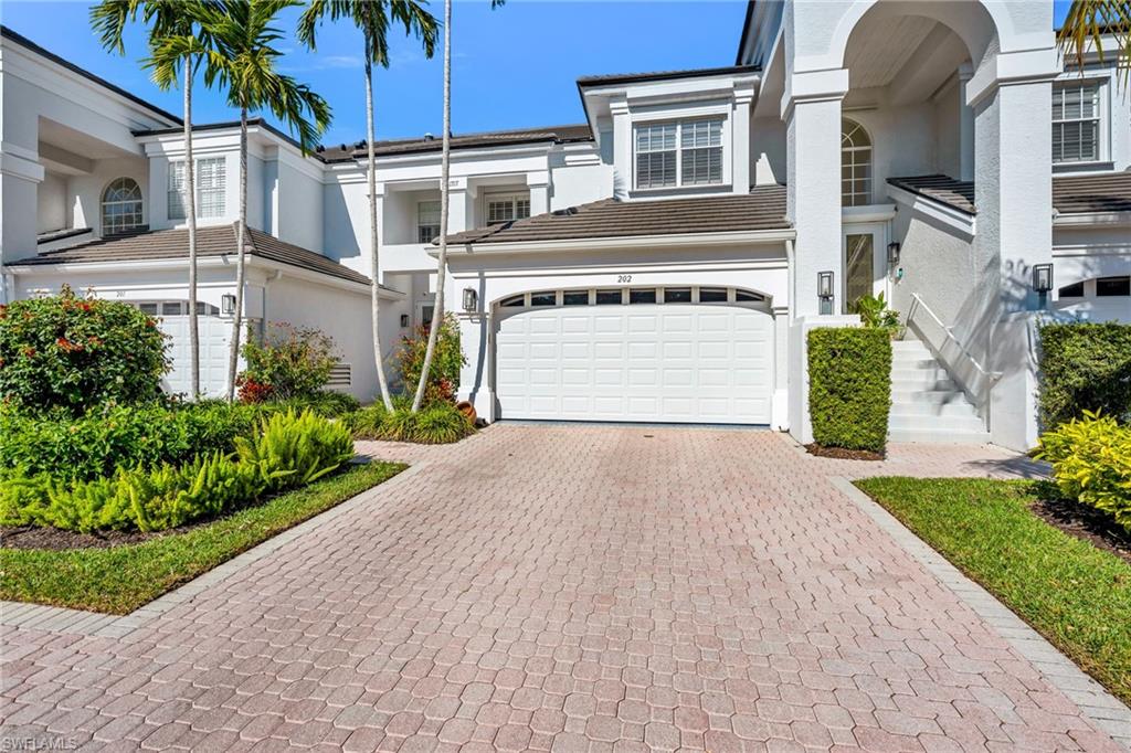 1717 Gulfstar DR S # 202, NAPLES FL 34112