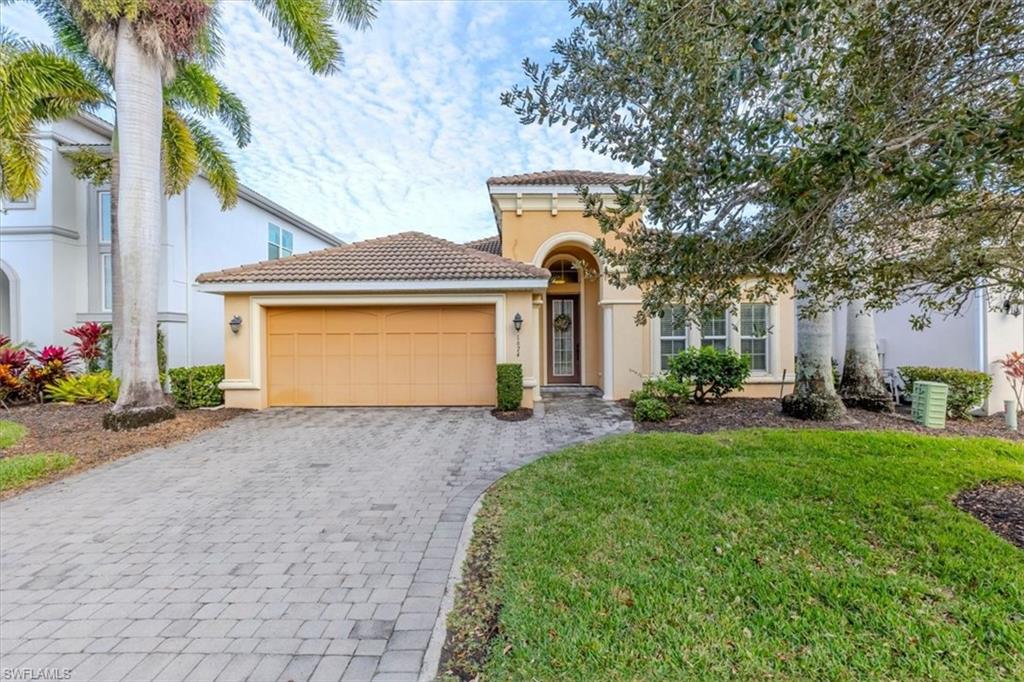 1674 Serrano CIR, NAPLES FL 34105