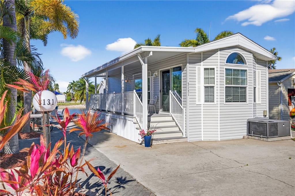 3131 Crystal Lake DR