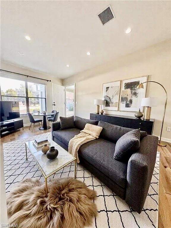 267 Quail Forest BLVD # 209, NAPLES FL 34105