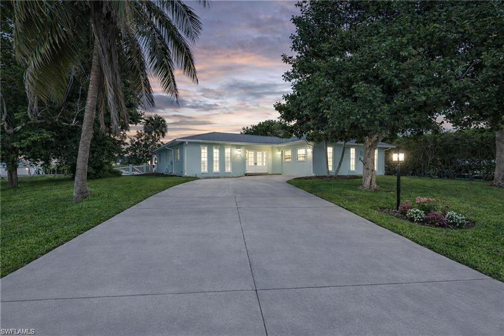 3461 Lakeview DR, NAPLES FL 34112