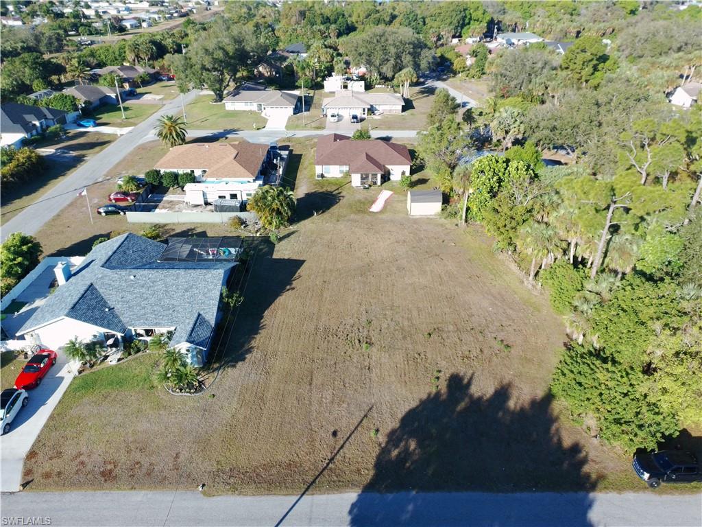 33 Eustis AVE, LEHIGH ACRES FL 33936