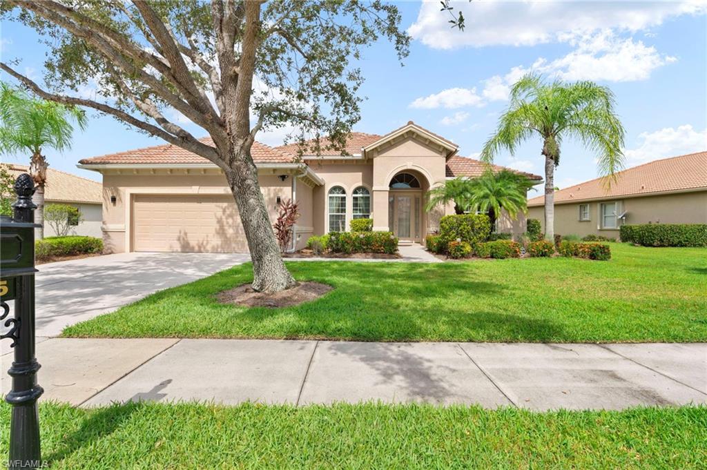 8095 Piedmont DR, NAPLES FL 34104
