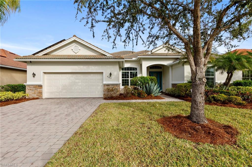 8207 Potomac LN, NAPLES FL 34104