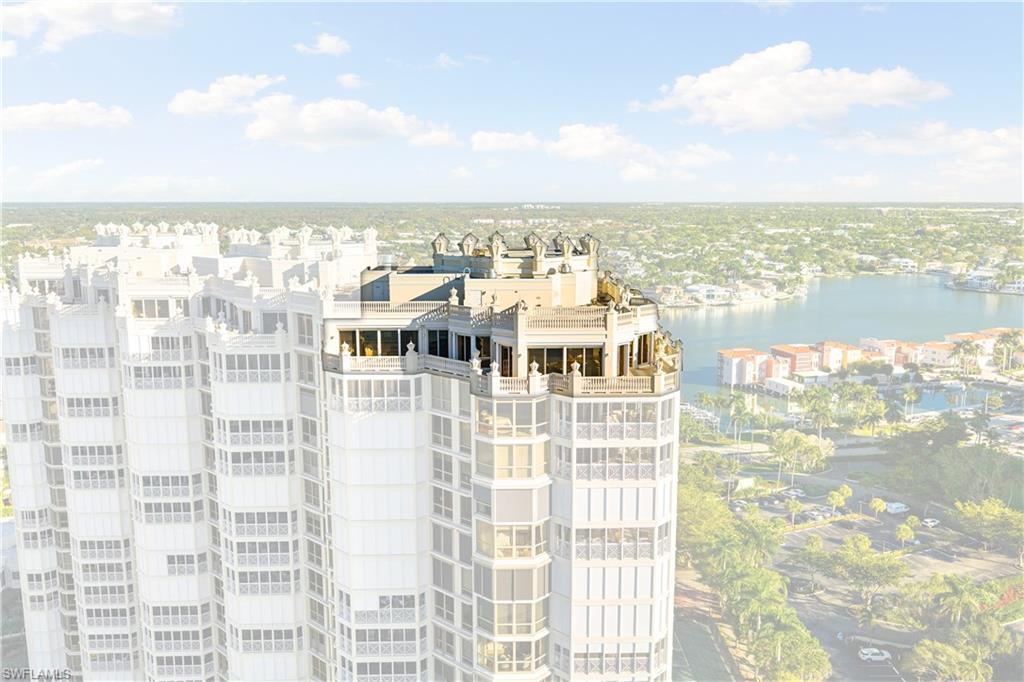 4021 Gulf Shore BLVD N # 11, NAPLES FL 34103