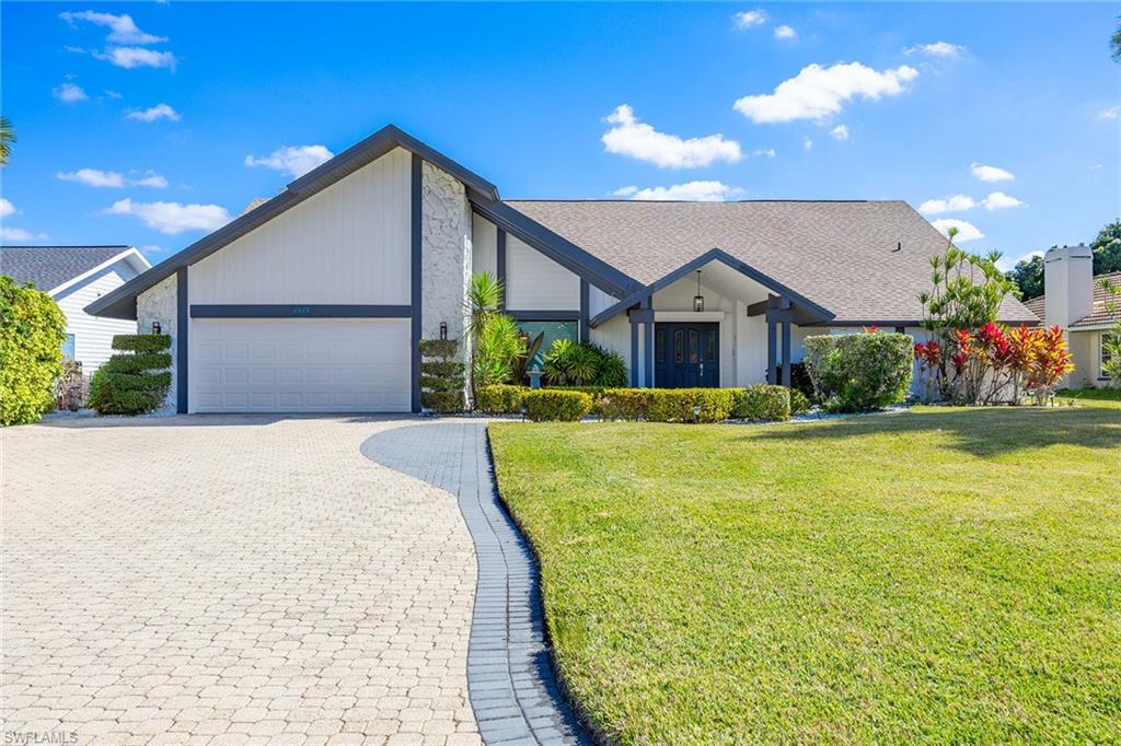 2529 Kings Lake BLVD, NAPLES FL 34112