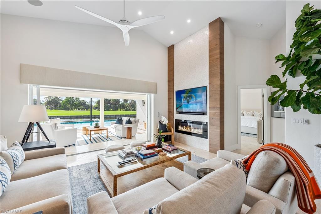 35 Grey Wing PT, NAPLES FL 34113