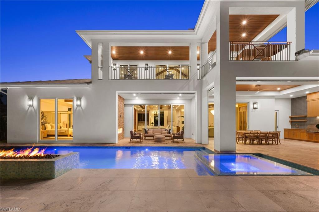 570 HARBOUR DR, NAPLES FL 34103