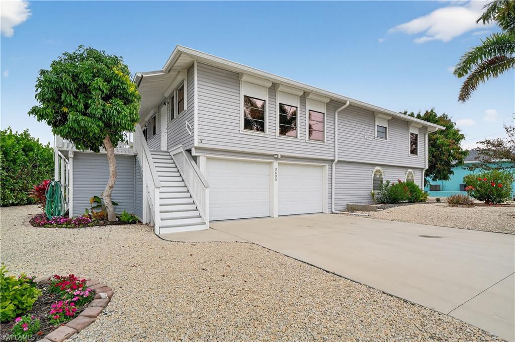 3630 Outrigger LN, ST. JAMES CITY FL 33956