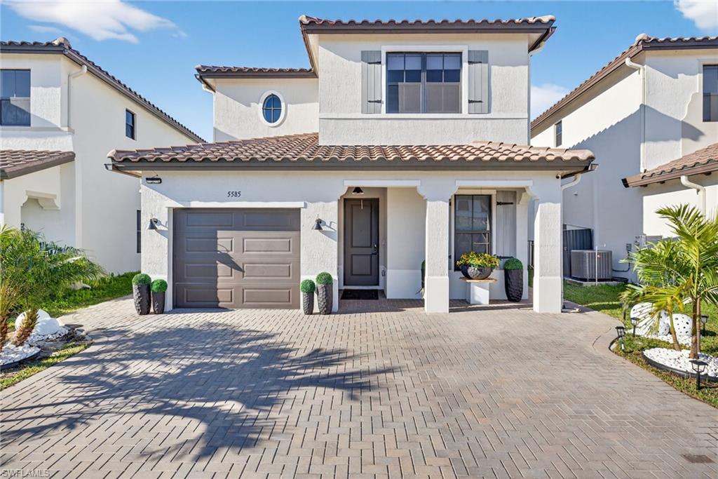 5585 Cobalto WAY
