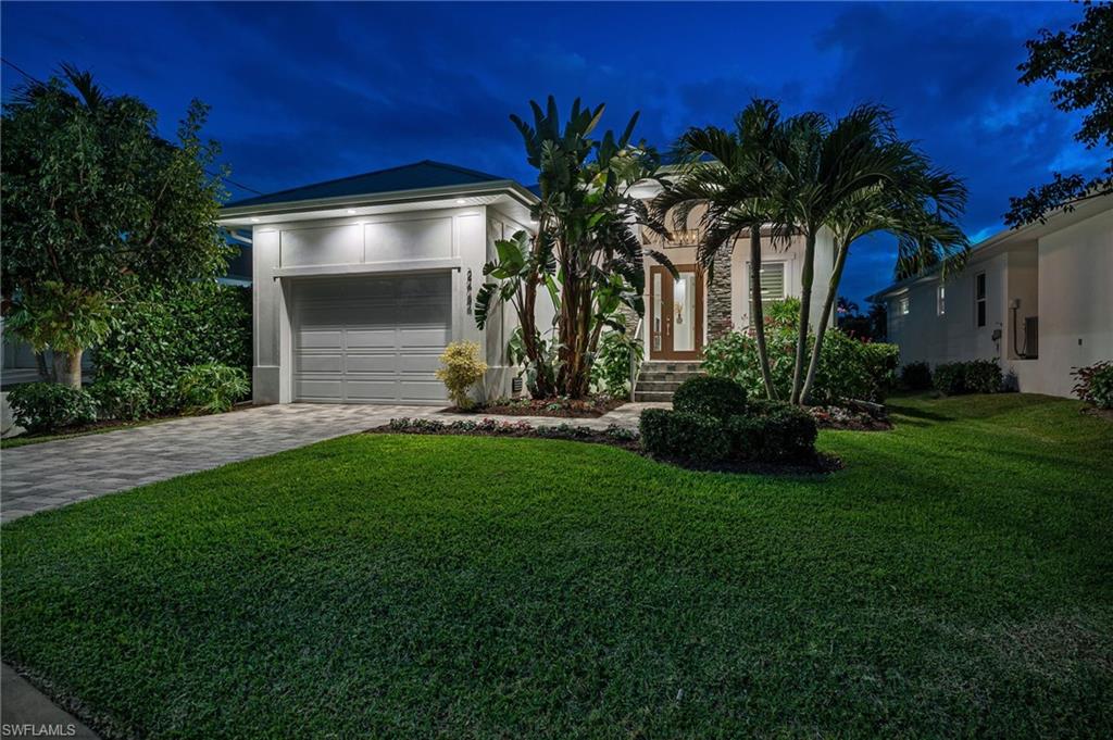 2464 Lake AVE, NAPLES FL 34112