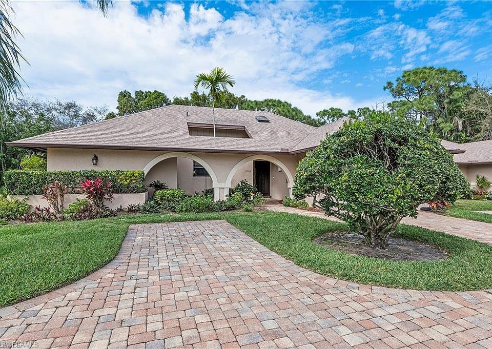 15500 Cedarwood LN, NAPLES FL 34110