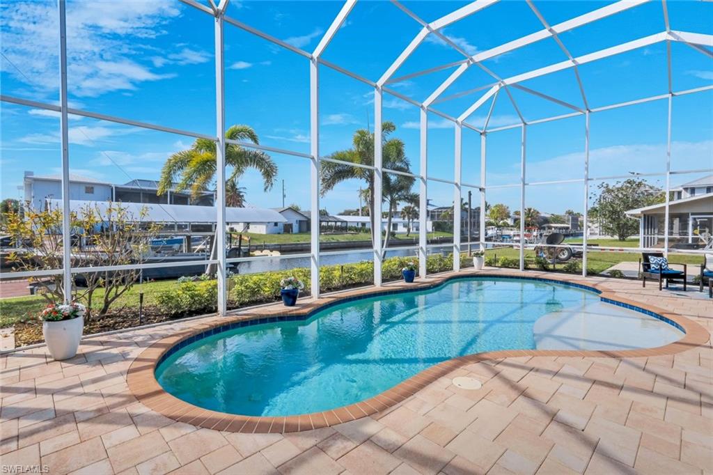 4741 Pembrooke LN, BONITA SPRINGS FL 34134