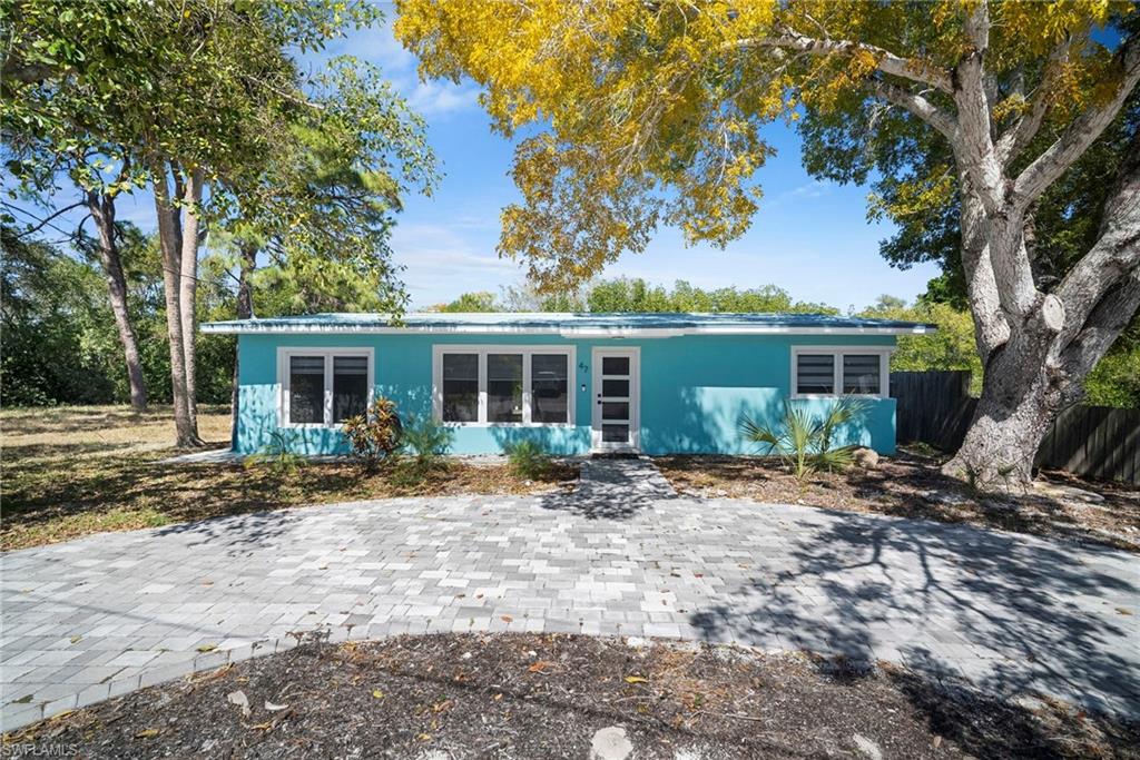 47 River CT, NAPLES FL 34110