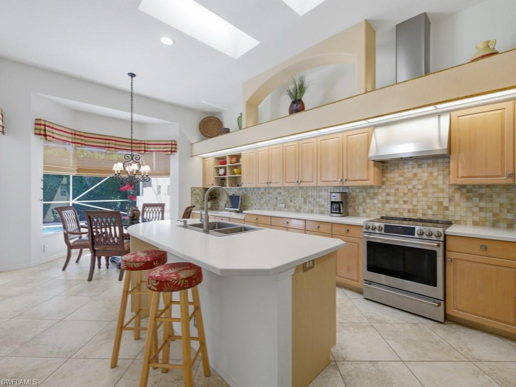 5835 Persimmon WAY, NAPLES FL 34110