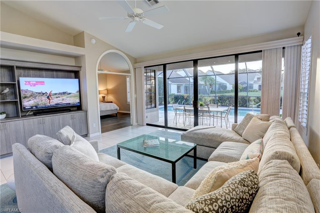 66 Water Oaks WAY # D66, NAPLES FL 34105