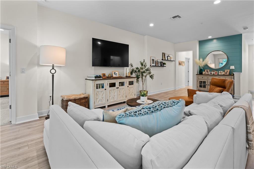 2280 Priory LN # 1106, NAPLES FL 34120