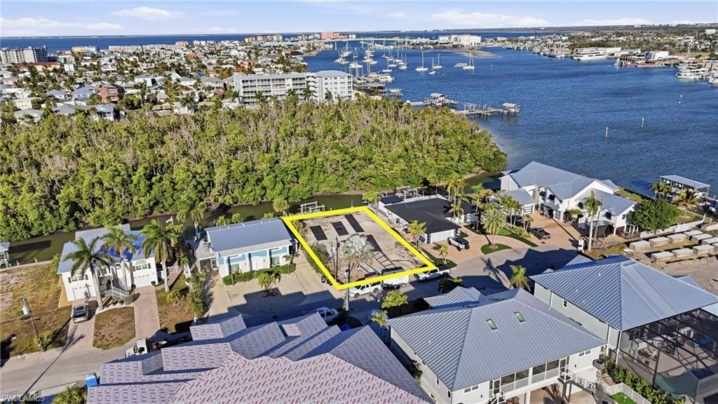 265 Tropical Shores WAY