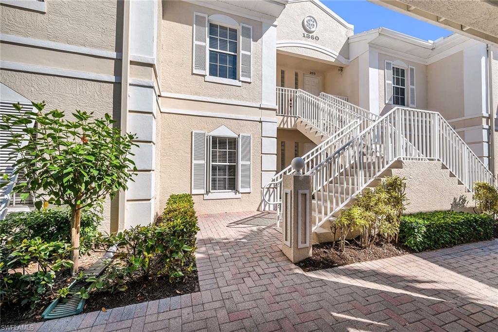 1360 Sweetwater CV 102