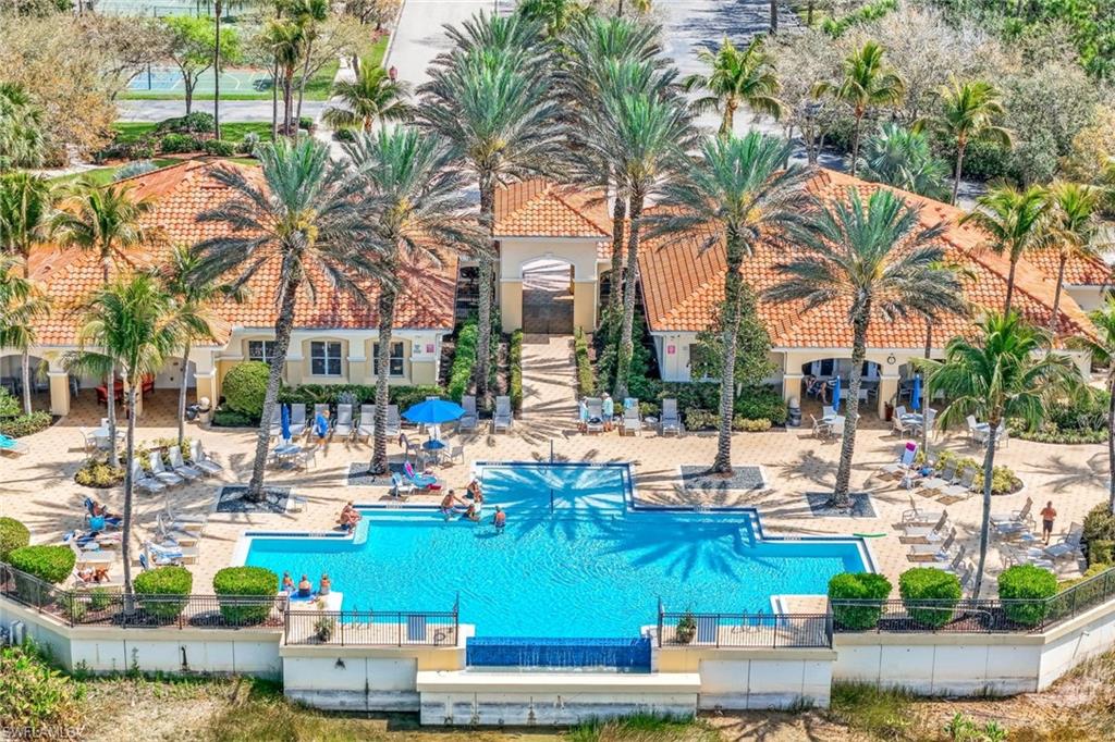 2040 Tarpon Bay DR N 201