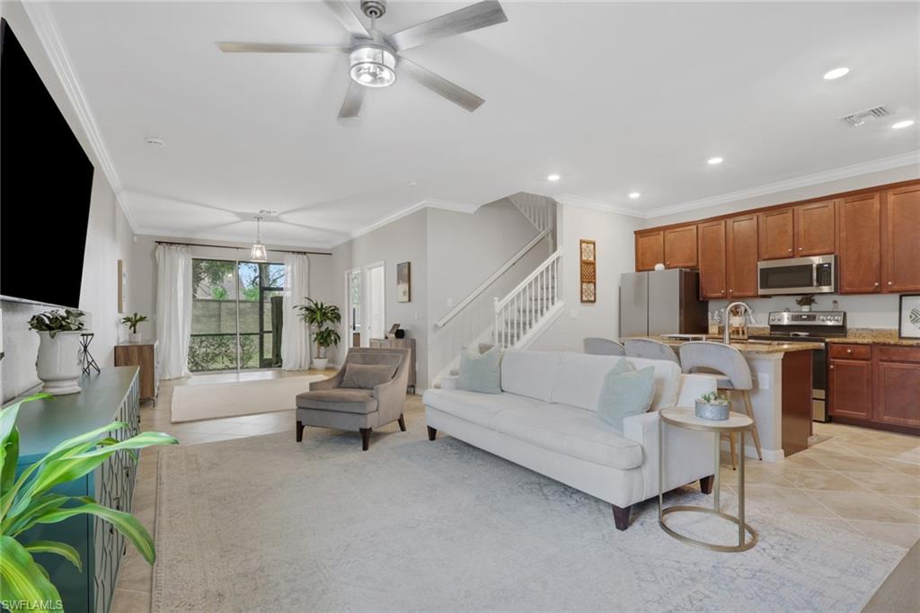 10100 Tin Maple DR 11