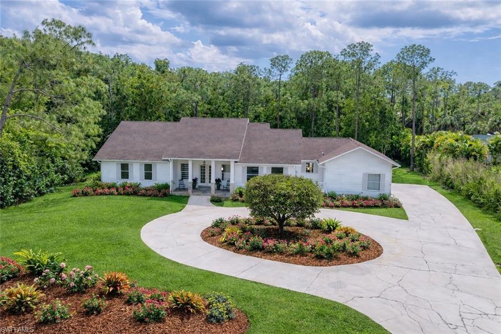 5790 Standing Oaks LN