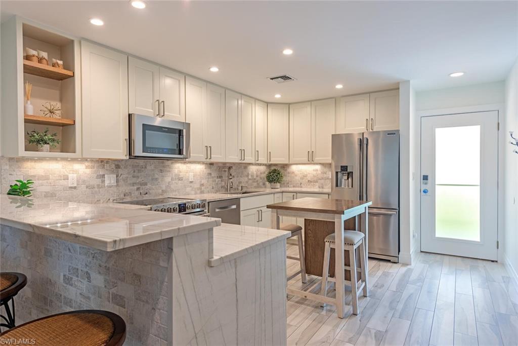 1417 Chesapeake AVE 202