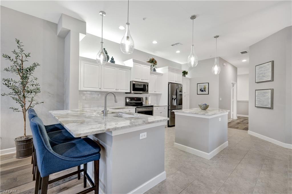 8661 Piazza Del Lago CIR 204