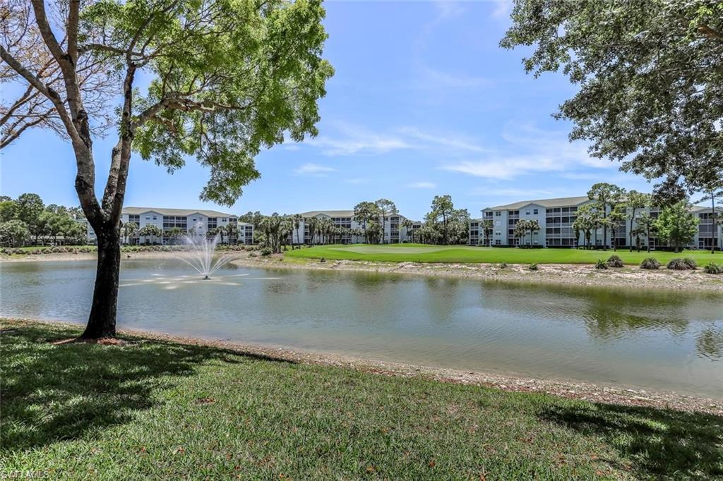 3996 Bishopwood CT E 103
