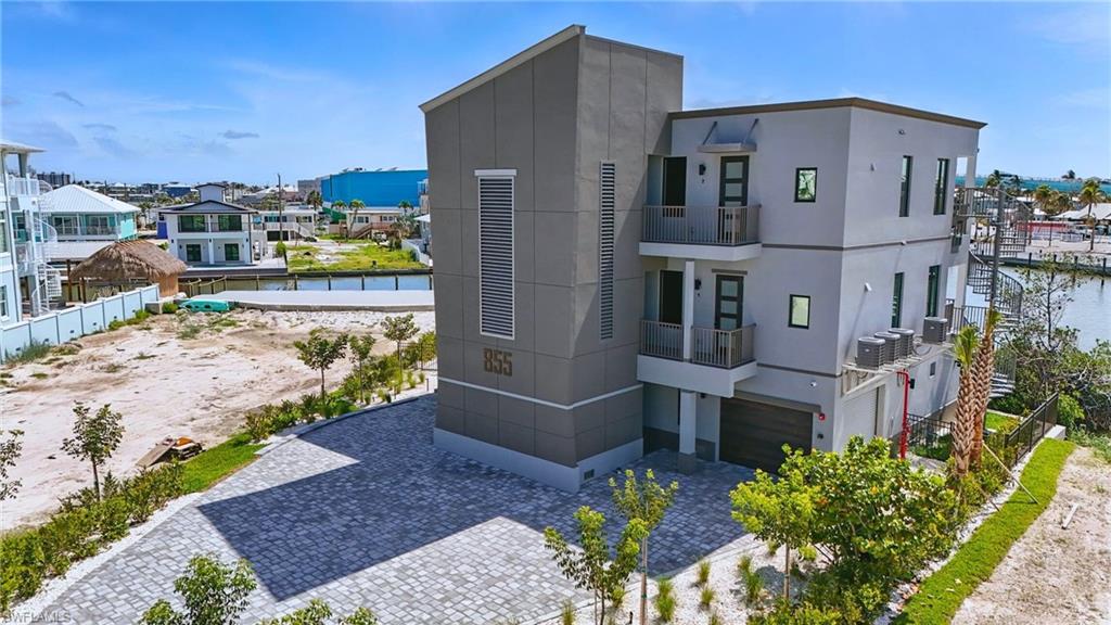 855 Lagoon ST 4