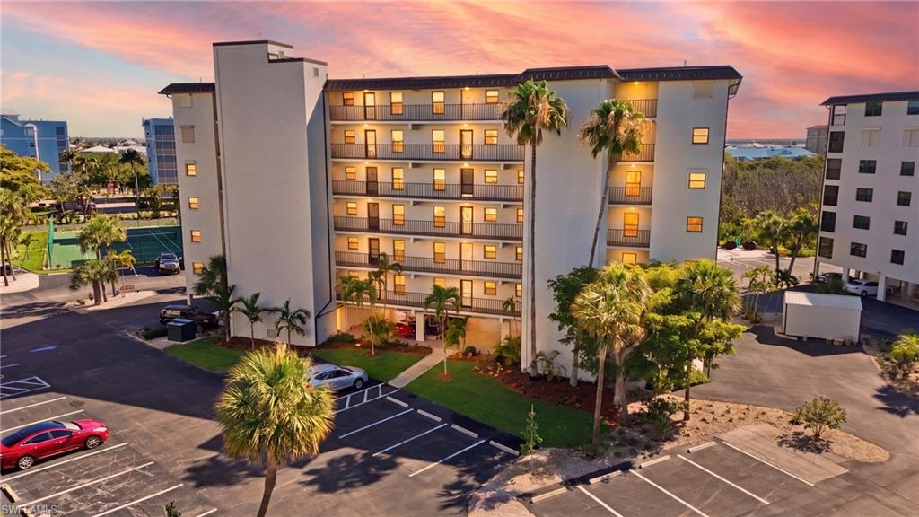 6893 Estero BLVD 423