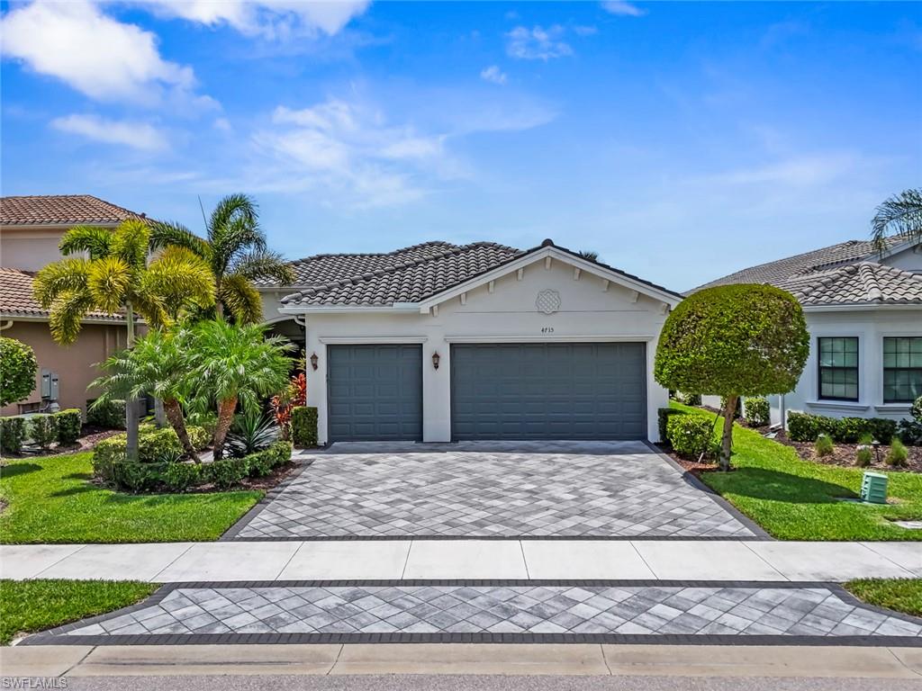 4715 Kensington CIR