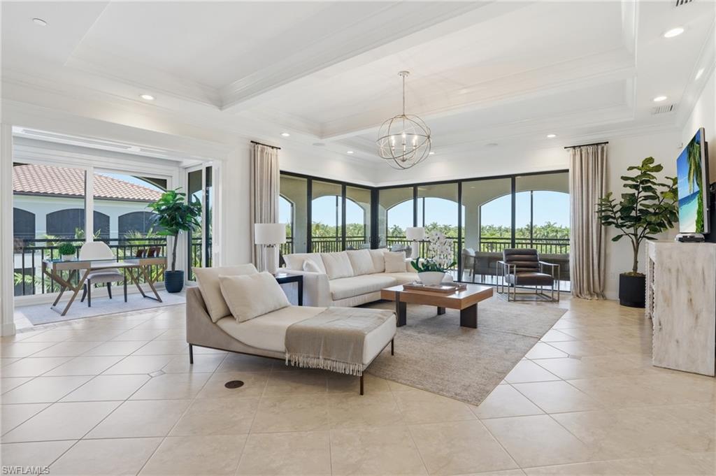 2543 Marquesa Royale LN 4-302