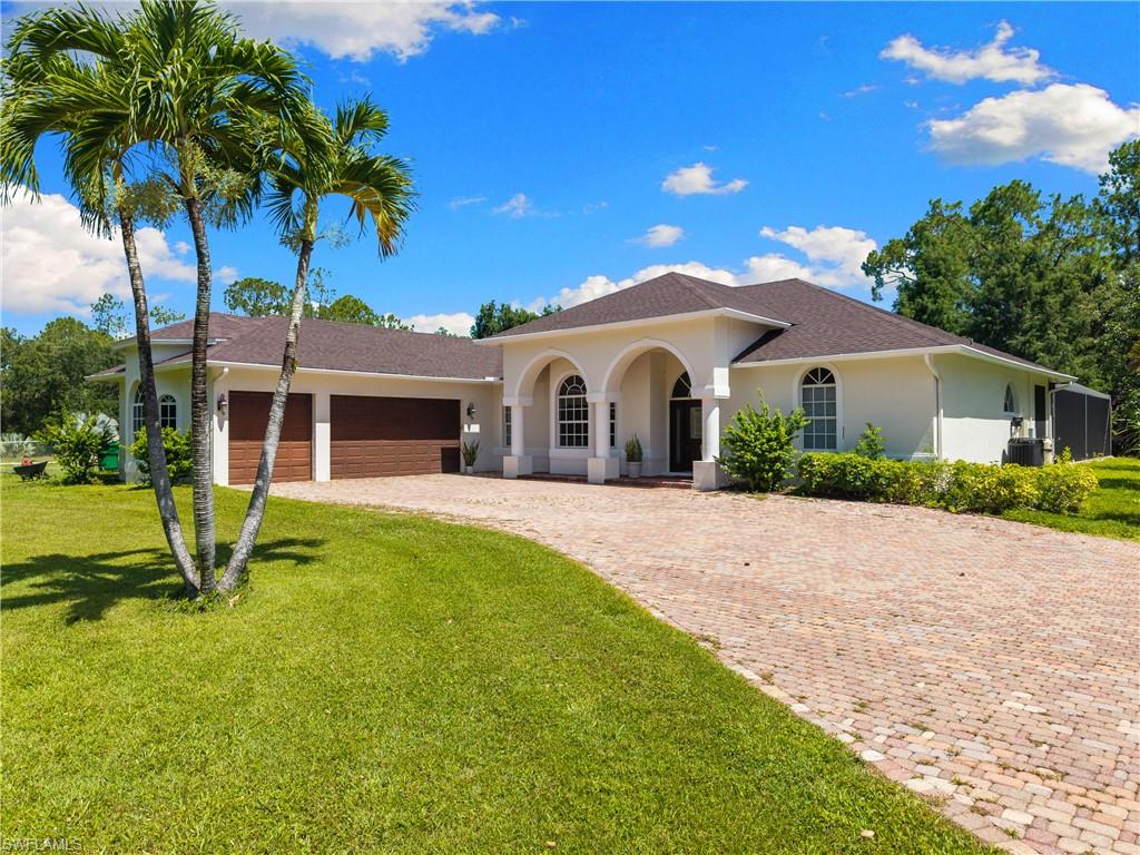 6521 Livingston Woods LN