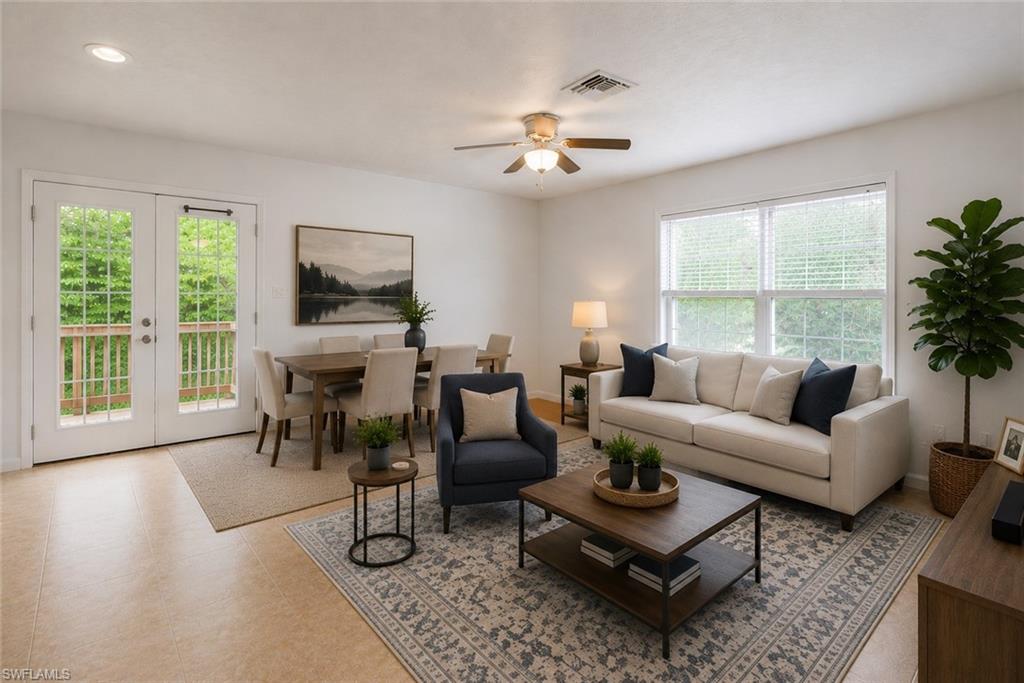 434 Leawood CIR