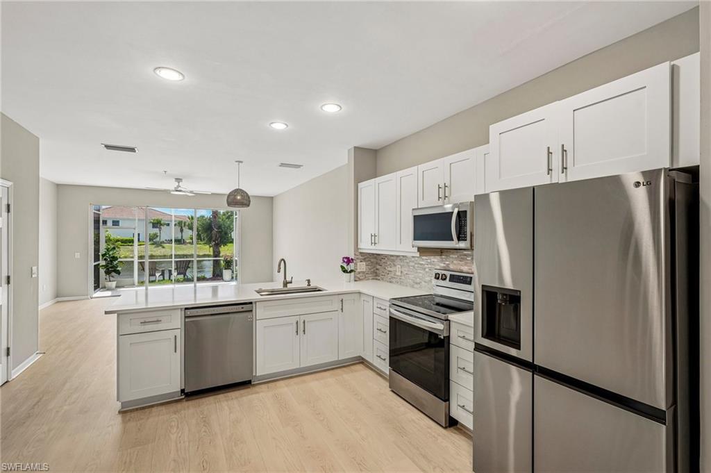 1104 Oxford LN 44