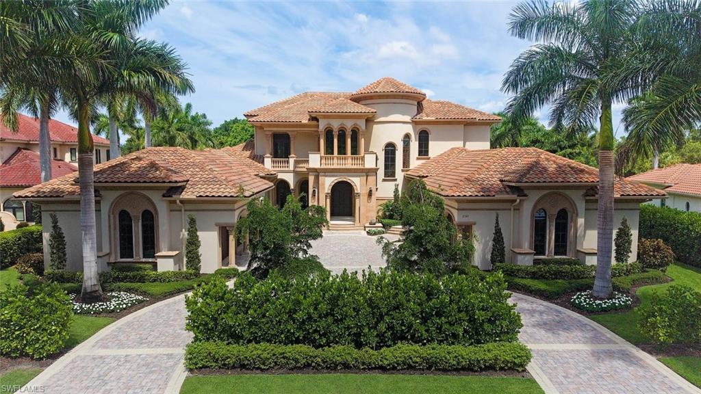 2581 ESCADA DR
