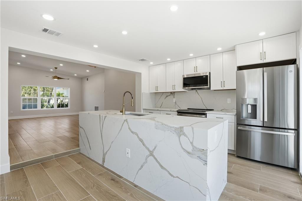 8336 Lagoon RD