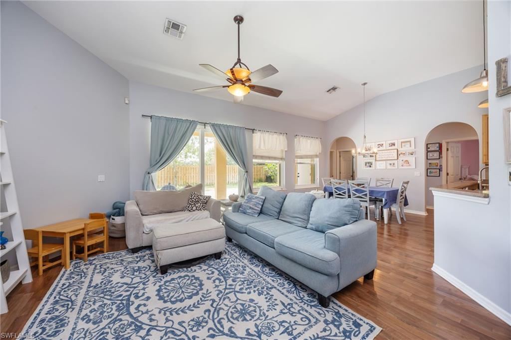 315 Burnt Pine DR