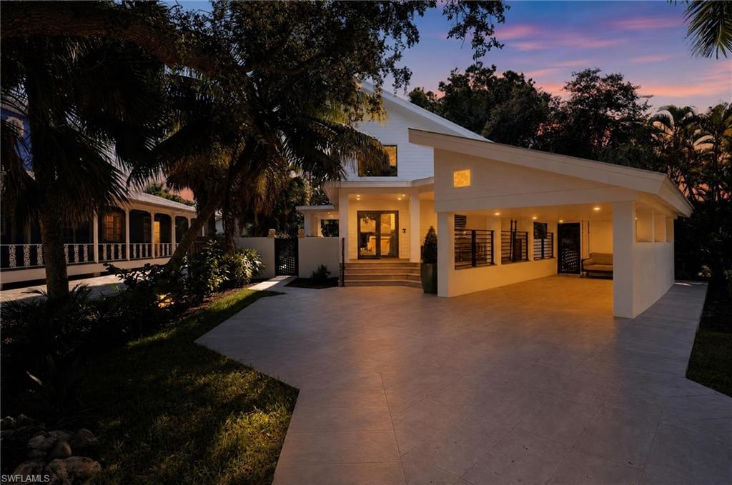 1195 Mockingbird LN